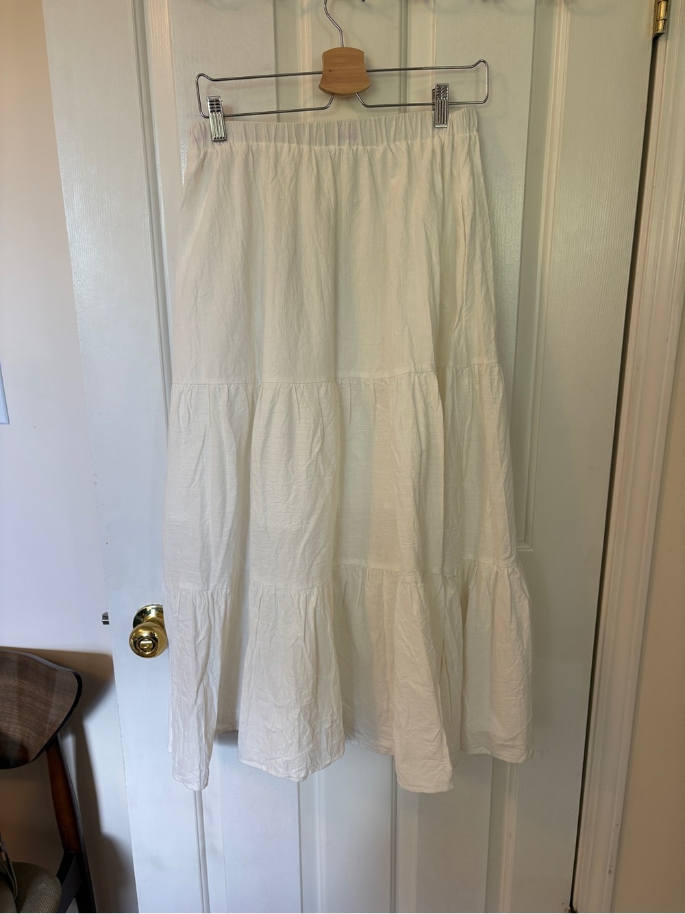 Women’s Tiered White Midi Skirt